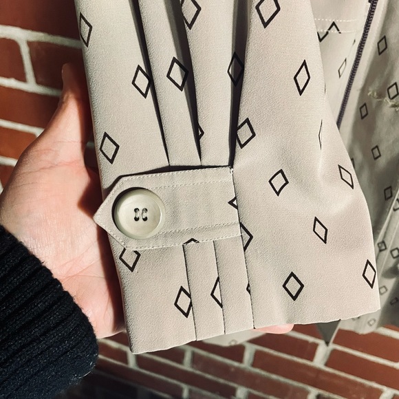 Vintage Da Cheng Rain Coat - Picture 4 of 4